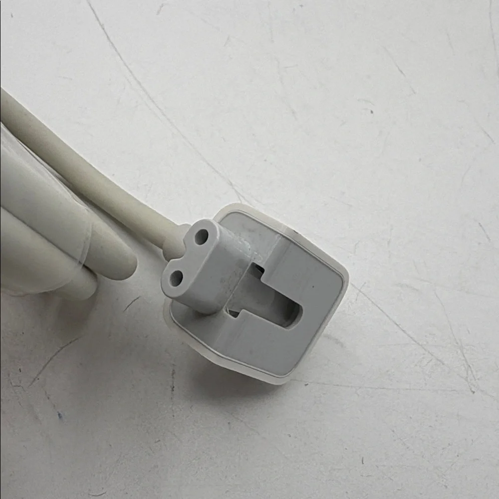 NWT 60W MagSafe power adapter extension cord,Apple